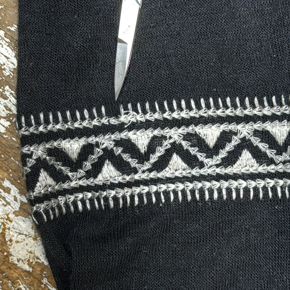 Haute Project Embroidered Open Front Cardigan. Large - Picture 13 of 13